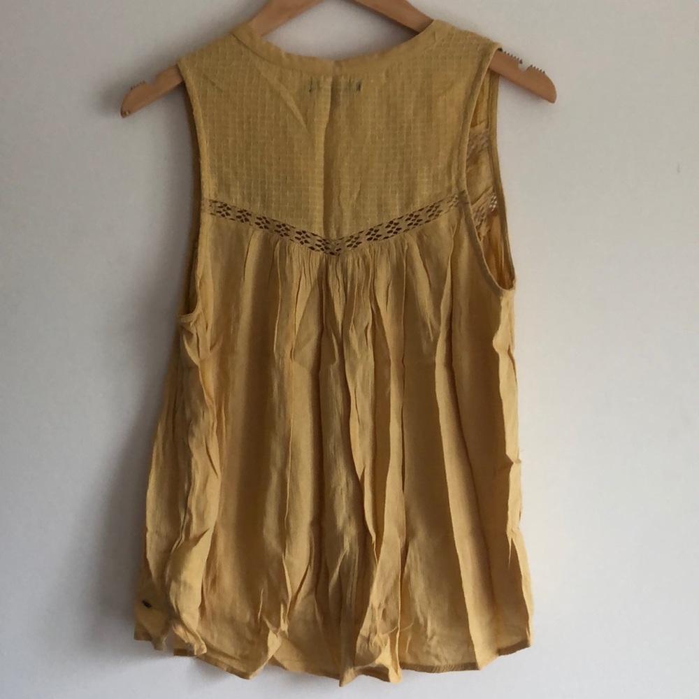 AEO Mustard button down blouse - Picture 4 of 4